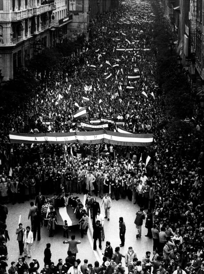 El pueblo andaluz tomó conciencia de sí mismo por primera vez el 4 de diciembre del 77 y llenó las calles de las capitales andaluzas