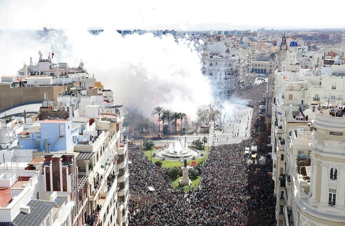 Así ha sido la mascletà dedicada a la Unesco por las Fallas de Valencia