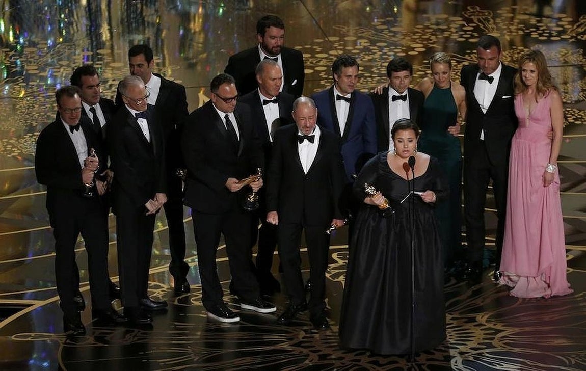 Spotlight, de Thomas McCarthy, dio la sorpresa de la noche llevándose el Orcar por la mejor película del año. 