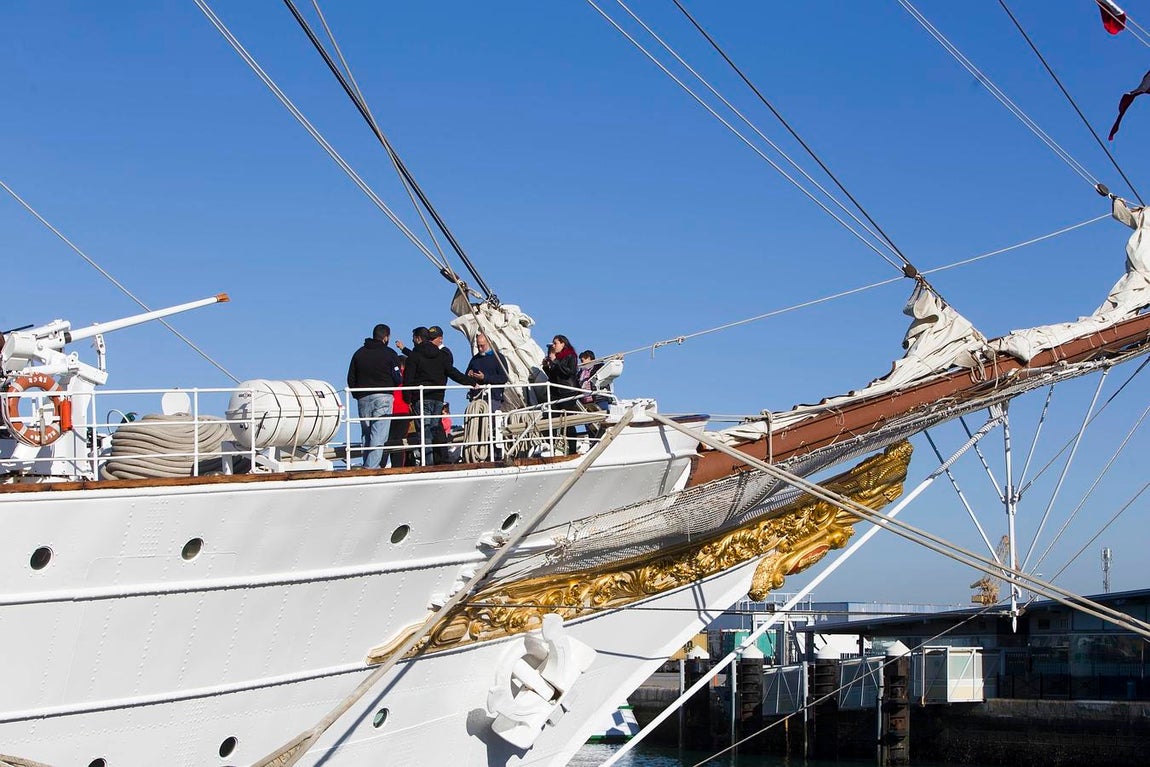El buque escuela Juan Sebastián de Elcano, en Cádiz