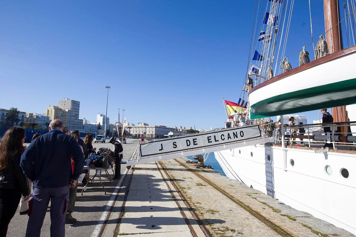 El buque escuela Juan Sebastián de Elcano, en Cádiz