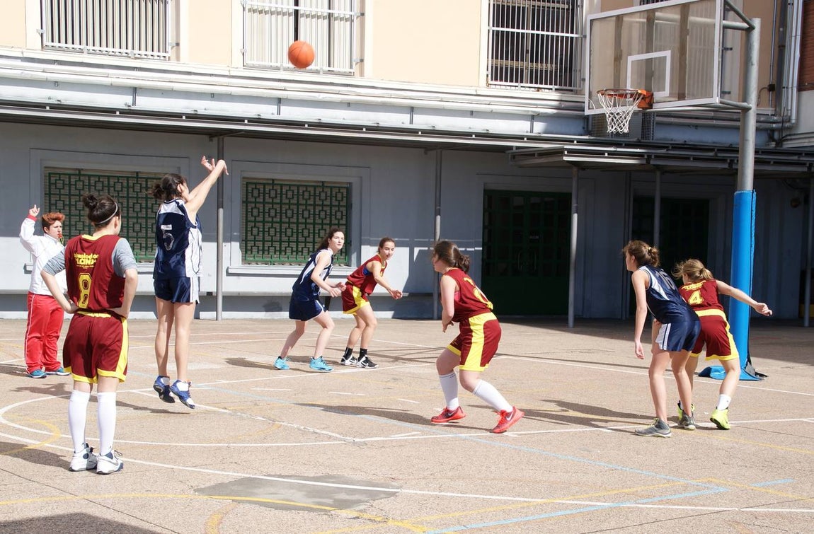 Baloncesto: Nuestra Señora de las Maravillas vs Virgen de Atocha
