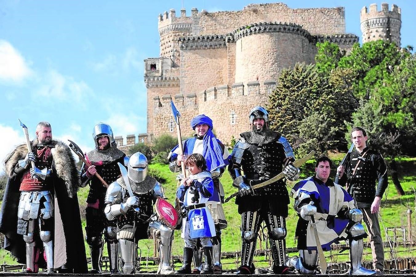 7. Entrenamiento del equipo madrileño de lucha medieval «Ursus Custodes», ayer en el Castillo de Manzanares el Real