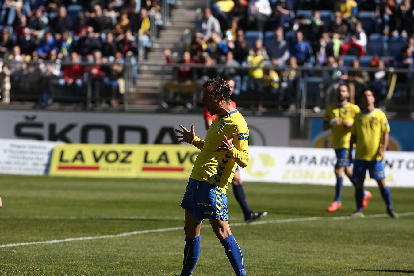 Cádiz C.F. 3 - UD. Melilla 0