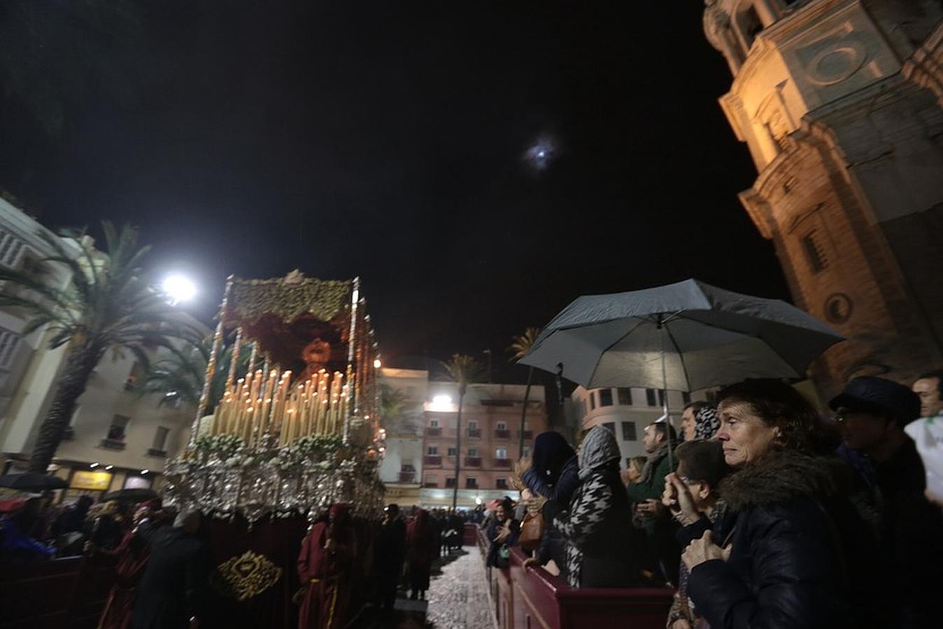 Fotos: Humildad y Paciencia en el Domingo de Ramos. Semana Santa en Cádiz 2016