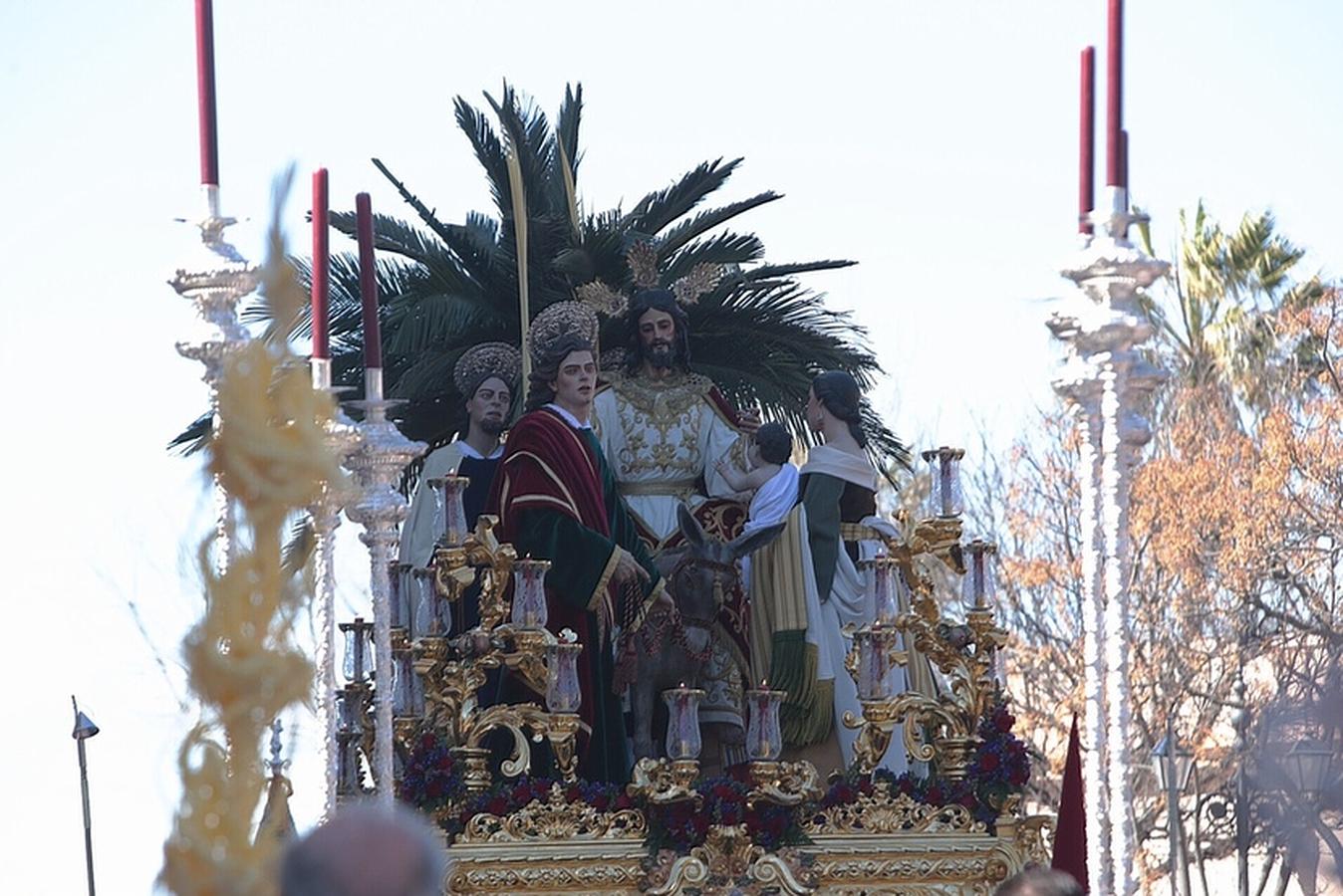 Fotos: La Borriquita en el Domingo de Ramos