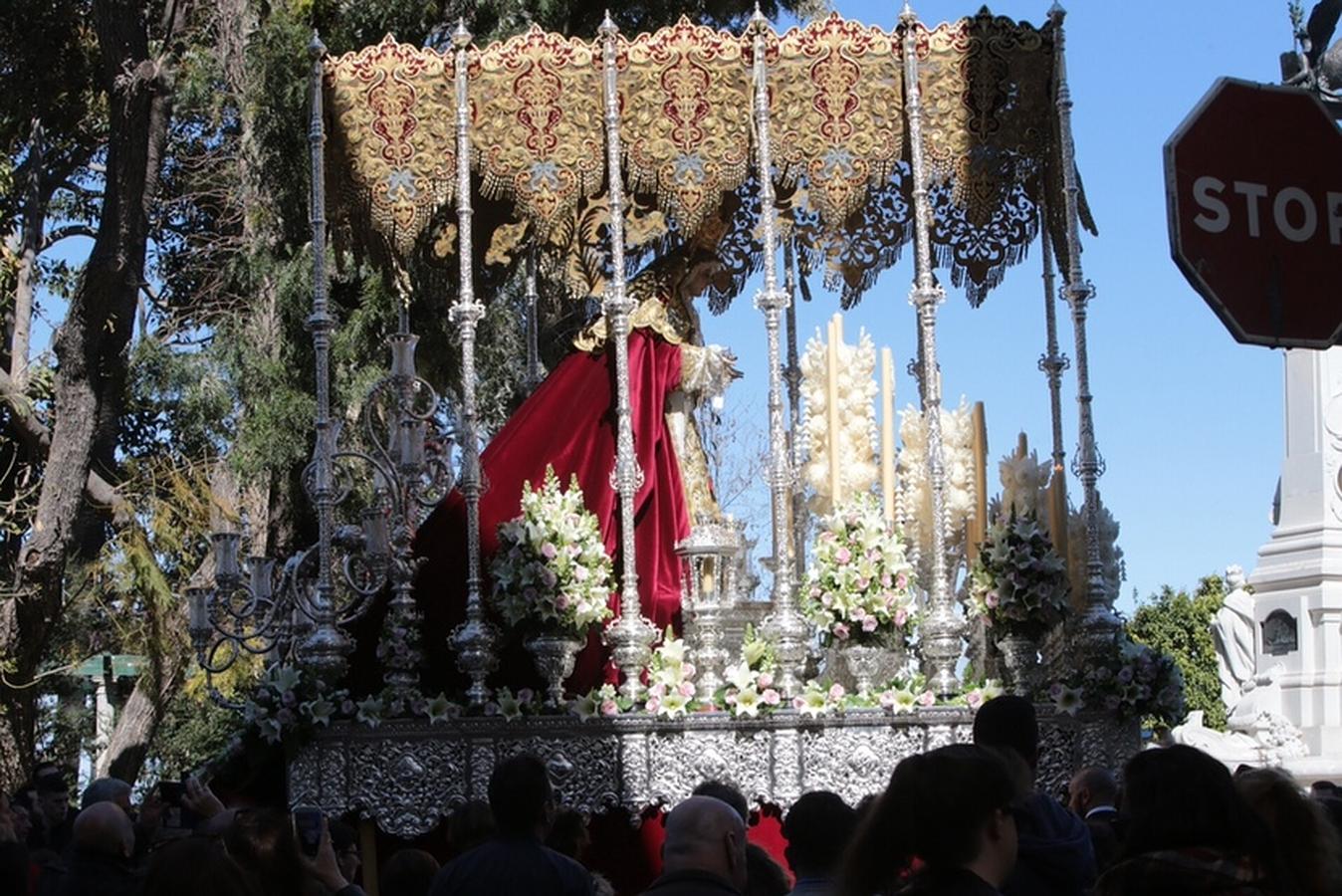 Fotos: La Borriquita en el Domingo de Ramos