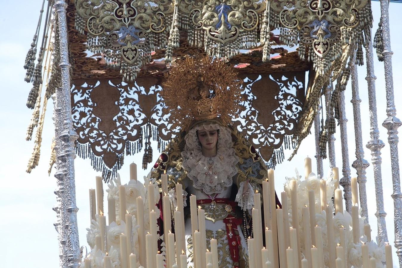 Fotos: La Borriquita en el Domingo de Ramos