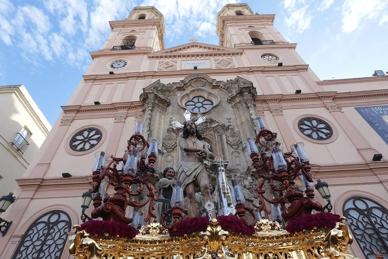 La Columna el Martes Santo en Cádiz. Semana Santa 2016