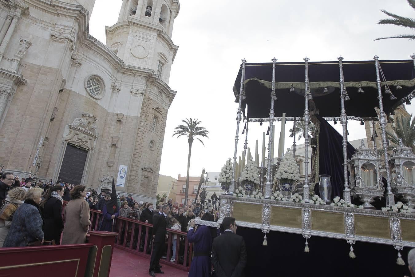 Fotos: Piedad el Martes Santo en Cádiz. Semana Santa 2016