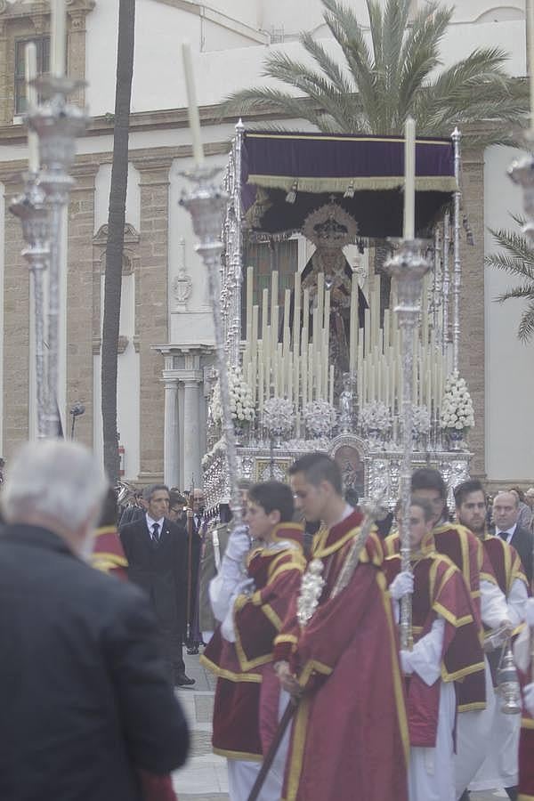 Las imágenes del Martes Santo en Cádiz