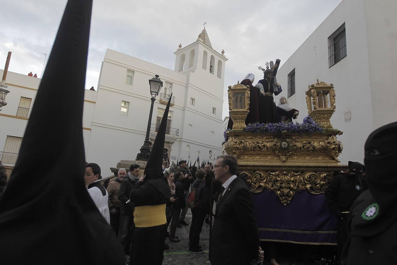 Fotos: Sanidad el Martes Santo en Cádiz. Semana Santa 2016