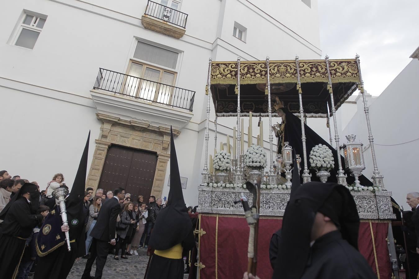 Fotos: Sanidad el Martes Santo en Cádiz. Semana Santa 2016