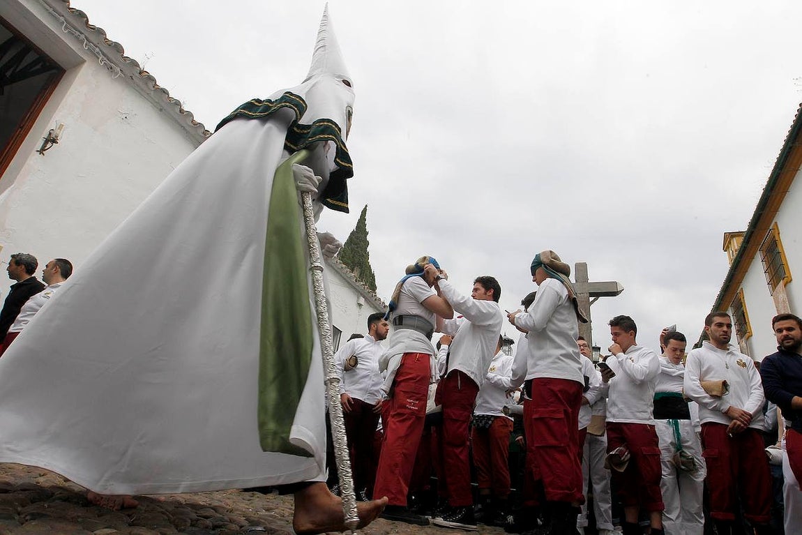 La estación de penitencia de la Paz, en imágenes