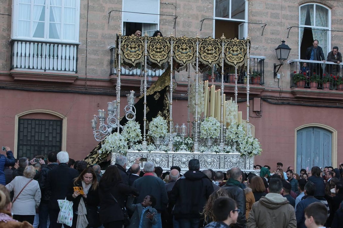 Fotos: Cigarreras el Miércoles Santo en Cádiz. Semana Santa 2016