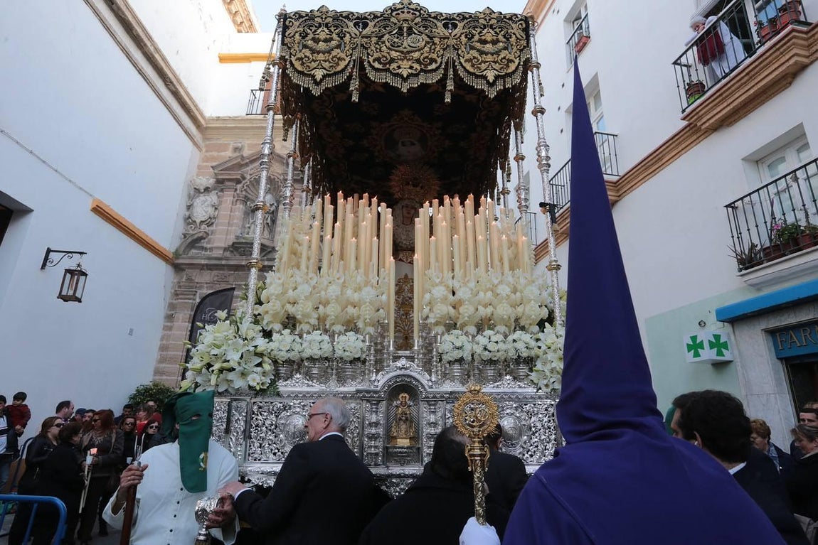 Fotos: Cigarreras el Miércoles Santo en Cádiz. Semana Santa 2016