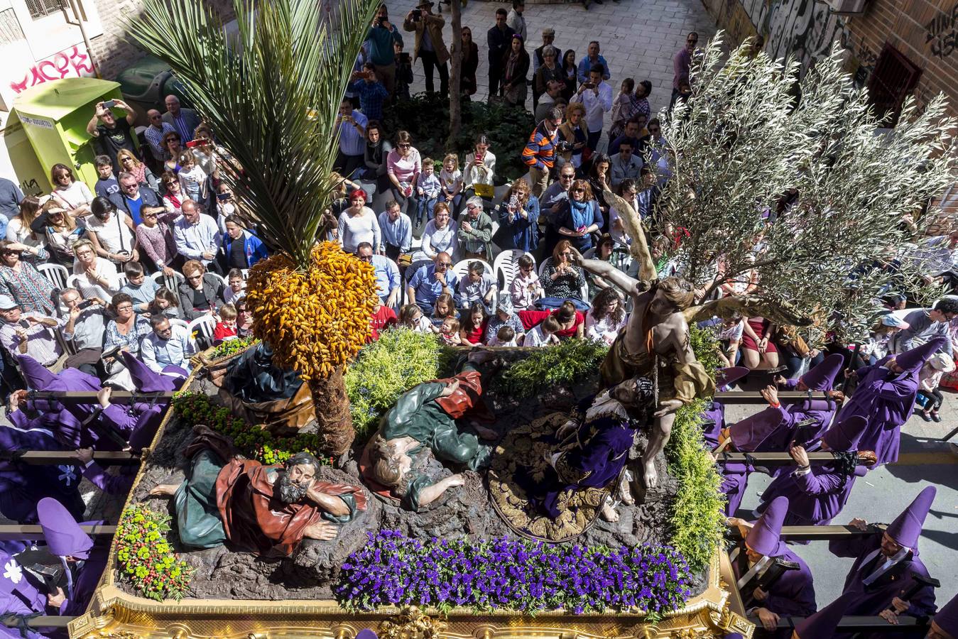 12. Paso de "La Oración en el Huerto" del escultor imaginero murciano Francisco Salzillo, datado en 1754, perteneciente a la Real y Muy Ilustre Cofradía de Nuestro Padre Jesús Nazareno de Murcia, hoy durante la procesión de dicha cofradía en la que desfilan 3200 cofrades, en la Calle de San Nicolás de Murcia.