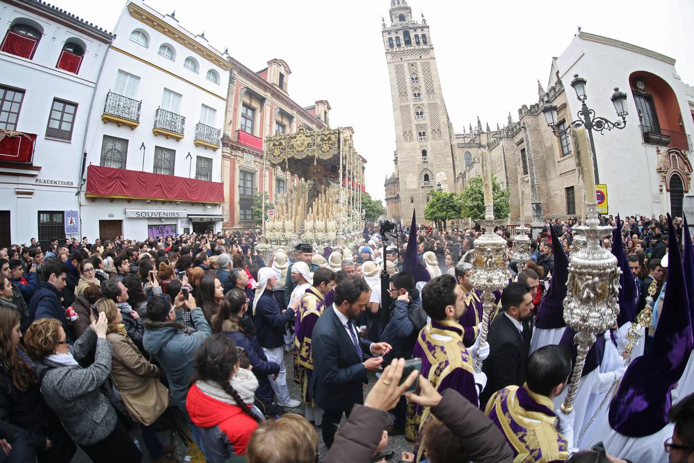 Hermandad de Los Gitanos