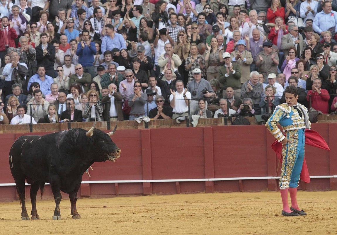 El romance de José María Manzanares con Sevilla, foto a foto