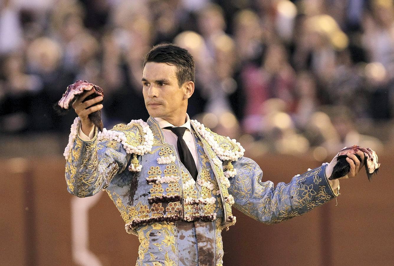 El romance de José María Manzanares con Sevilla, foto a foto