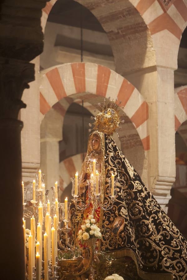 La majestad de la Virgen de los Dolores