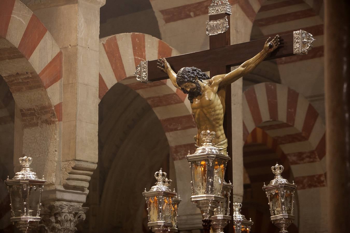 La majestad de la Virgen de los Dolores