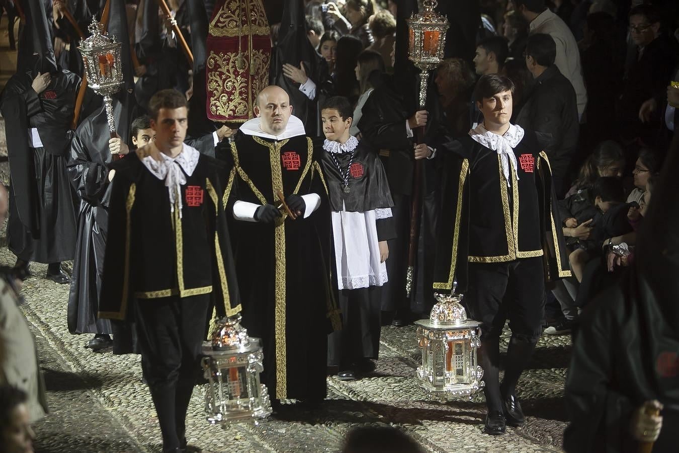 El Santo Sepulcro enmudece a Córdoba