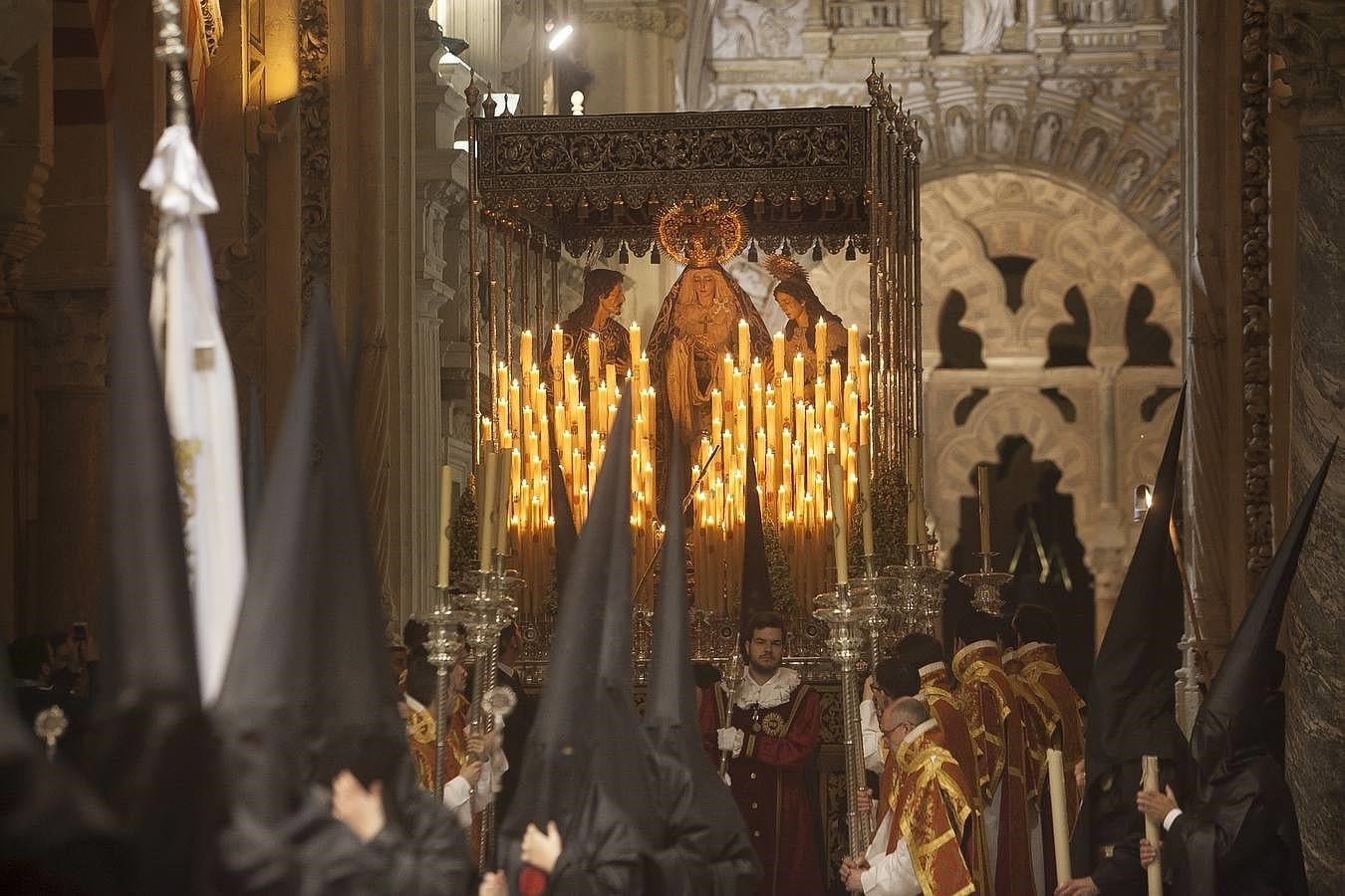 El Santo Sepulcro enmudece a Córdoba