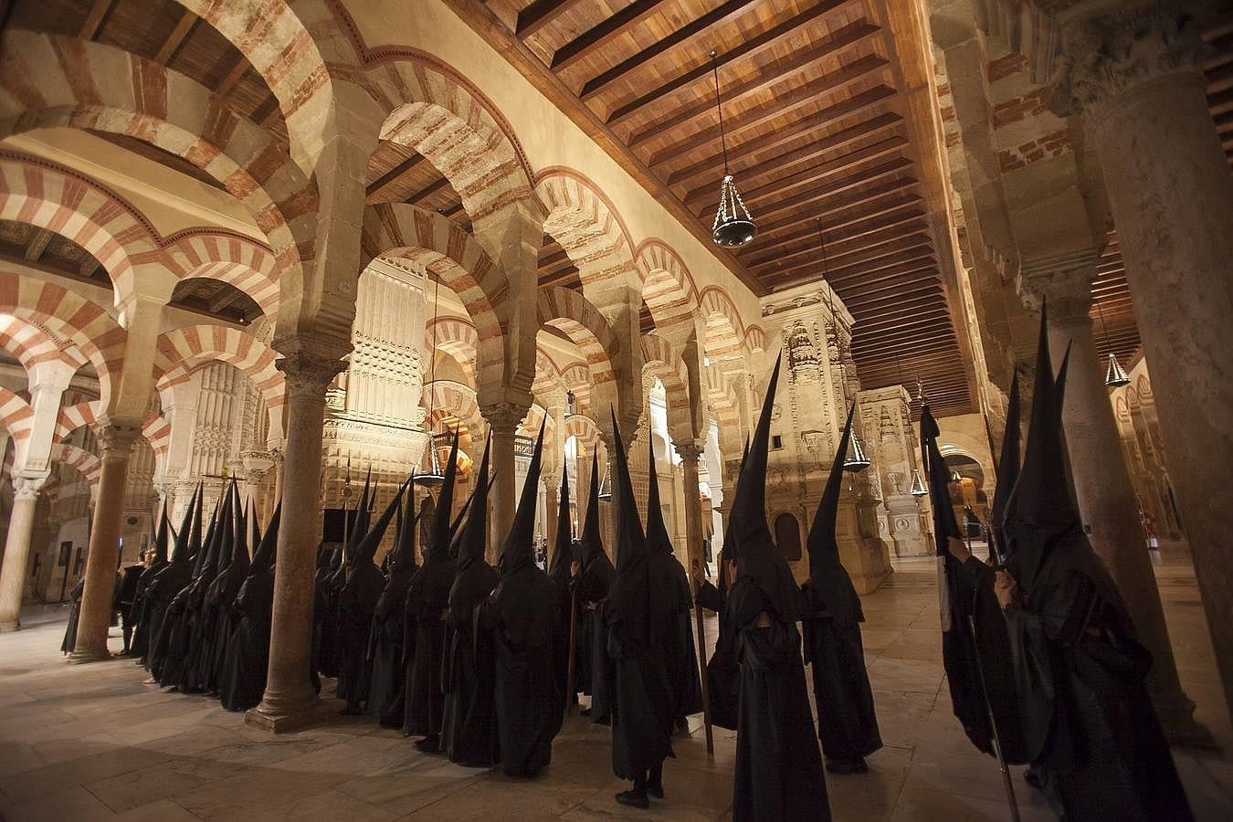 El Santo Sepulcro enmudece a Córdoba