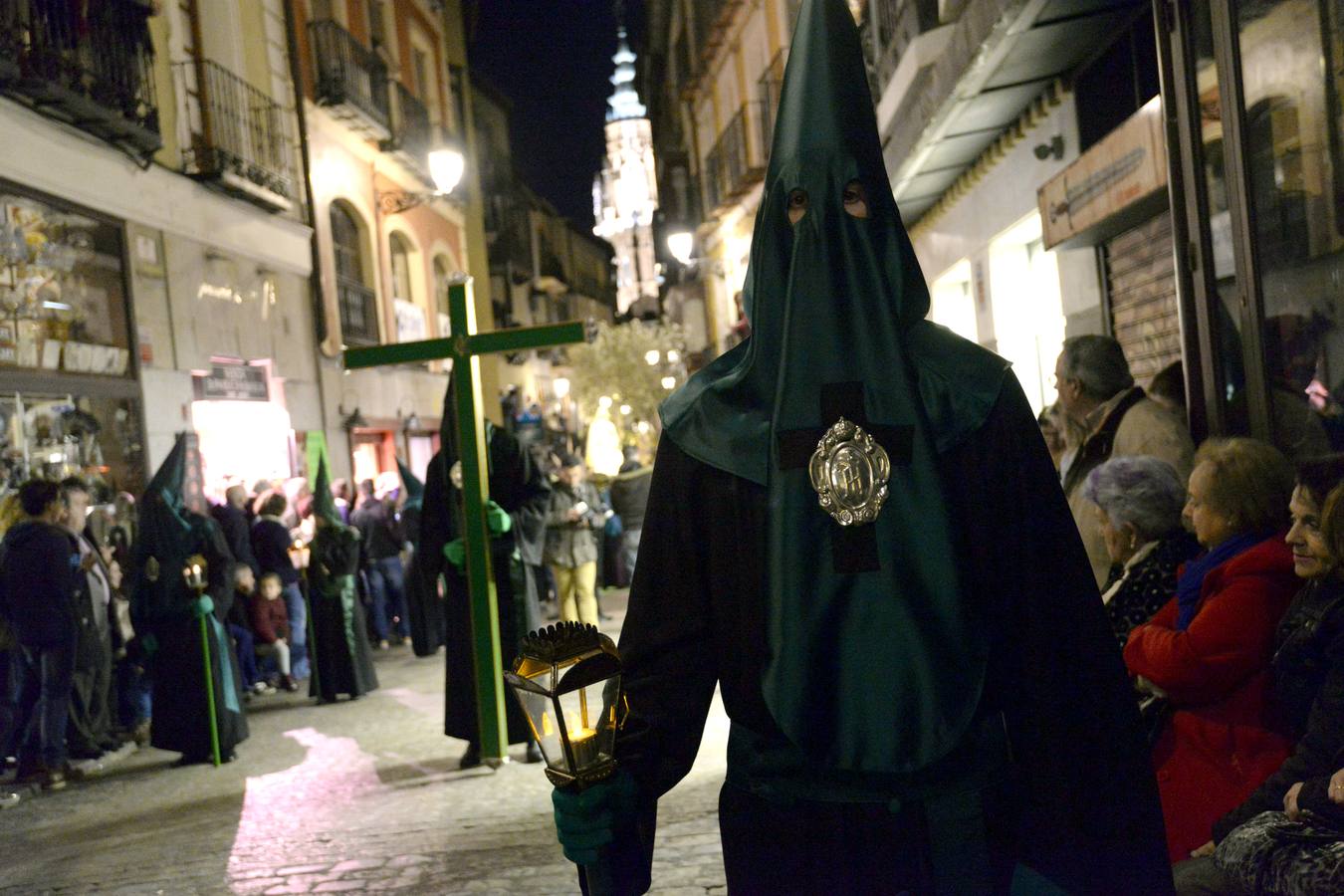 Los cinco pasos del Jueves Santo toledano, en imágenes,