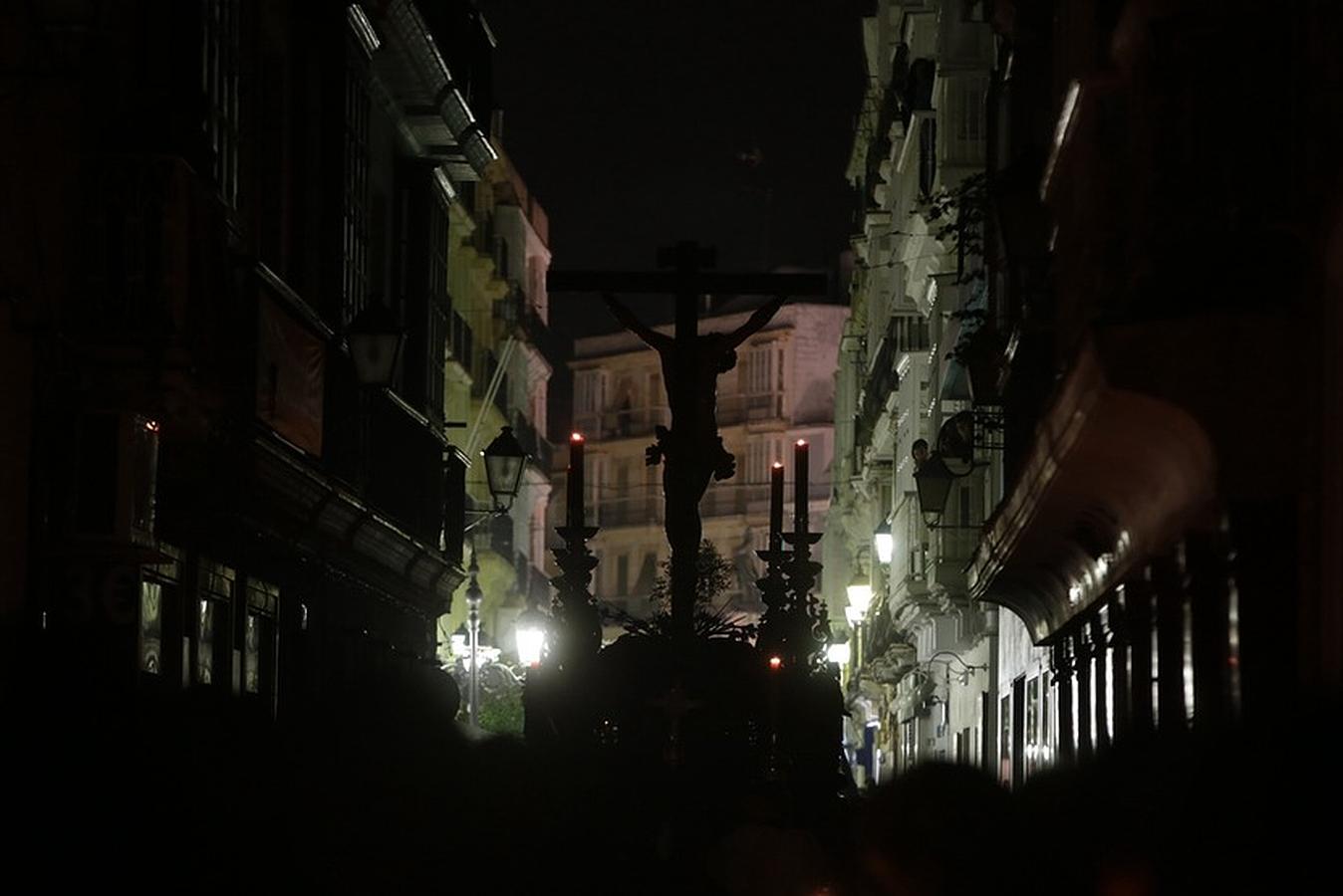 Fotos: Buena Muerte el Viernes Santo en Cádiz. Semana Santa 2016