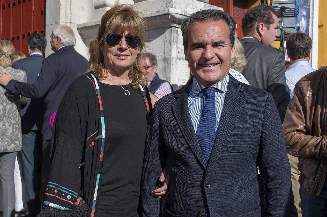 Rafael Herrador, director territorial de Caixabank en Andalucia y su esposa Pilar Álvarez.