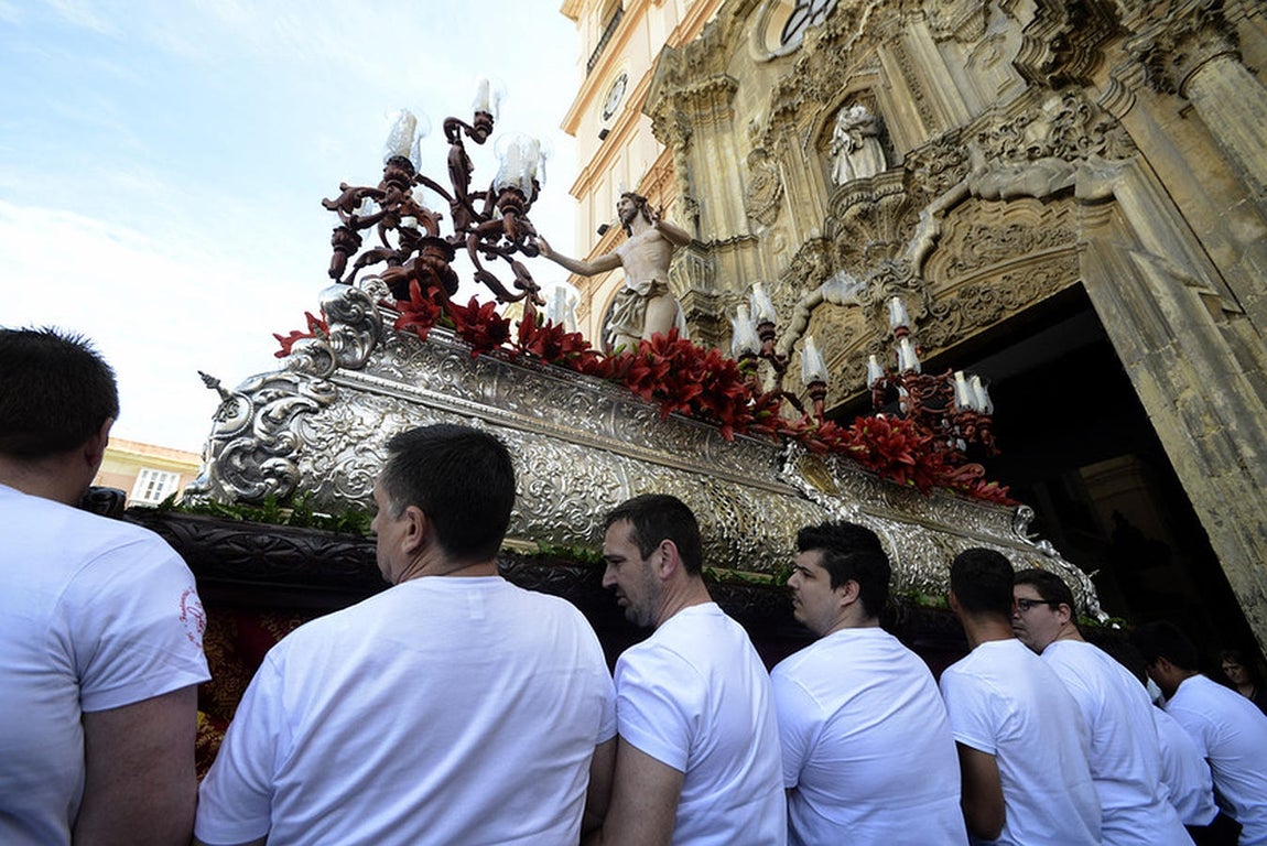 Fotos: El Resucitado por las calles de Cádiz