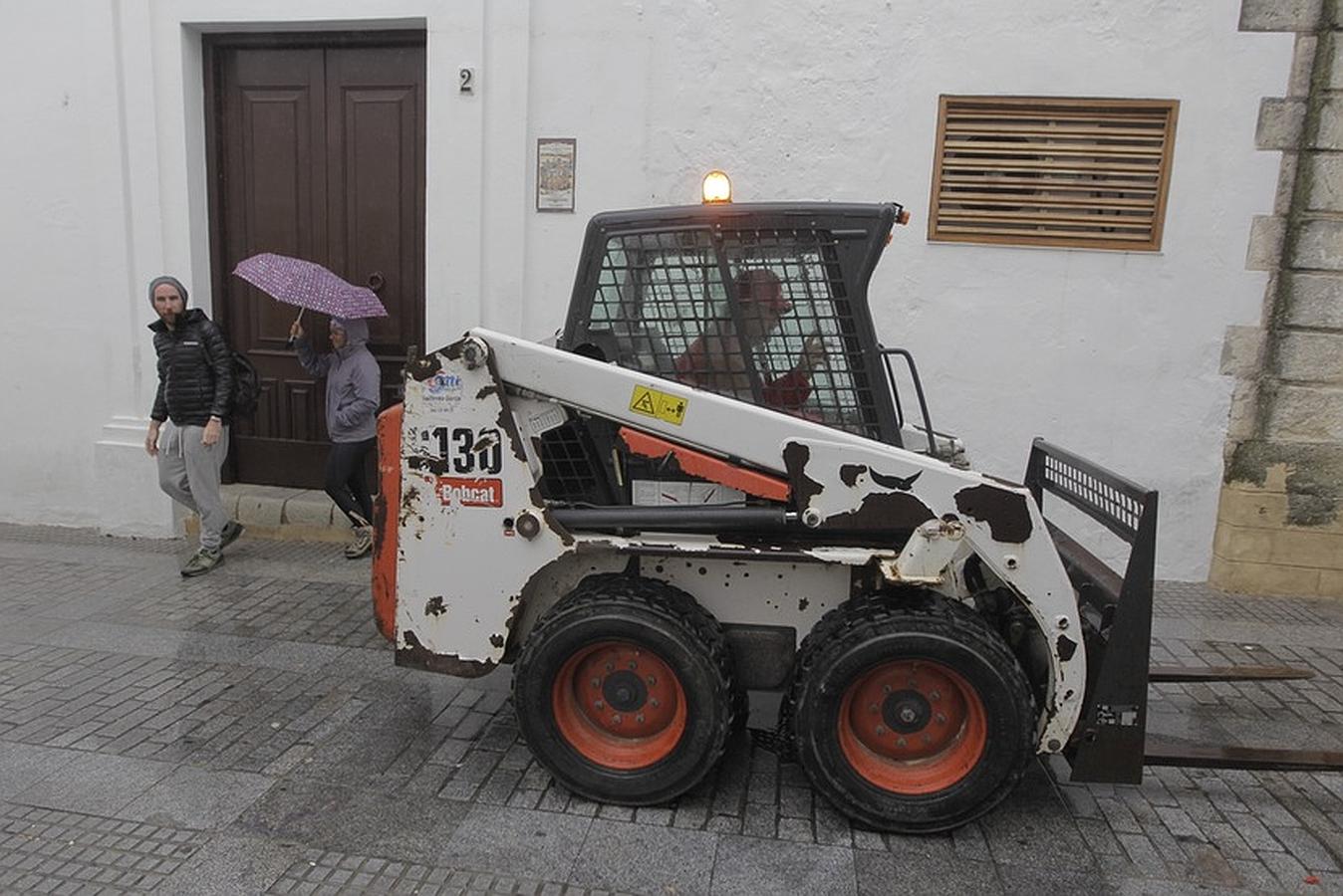 La lluvia desluce el tradicional toro &#039;embolao&#039; de Vejer