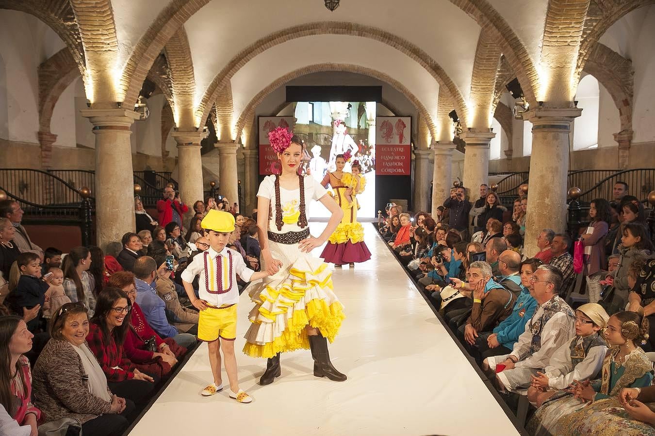 Los pequeños en la «Ecuestre y Flamenco Fashion»