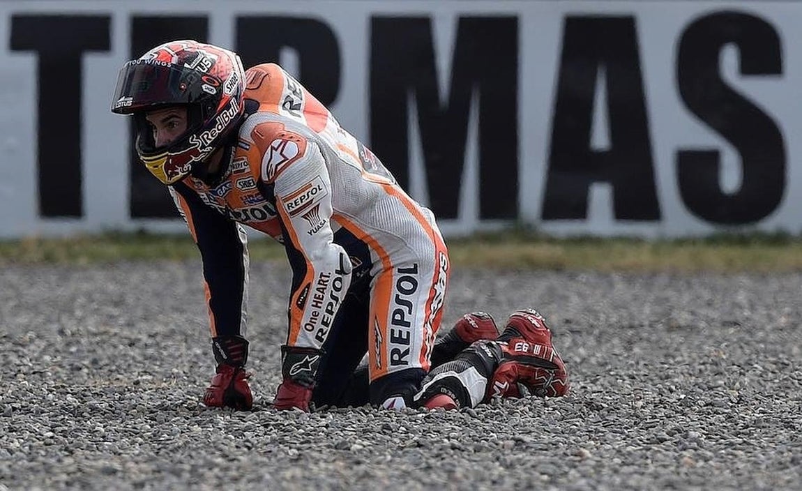 Escalofriante caída de Marc Márquez