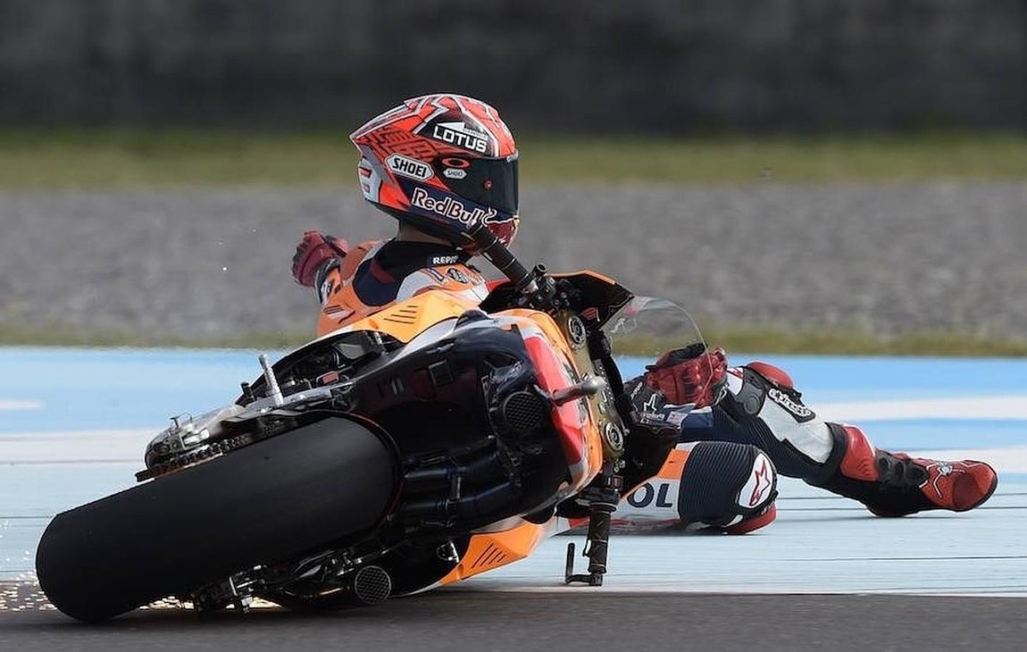 Escalofriante caída de Marc Márquez