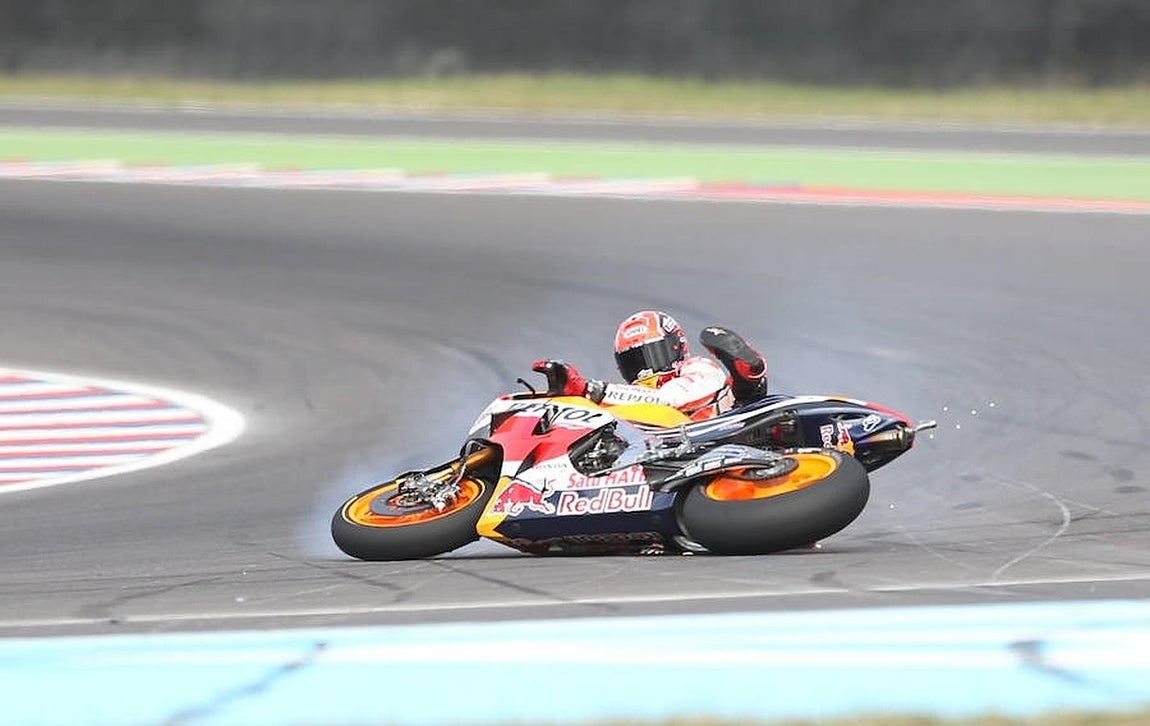 Escalofriante caída de Marc Márquez