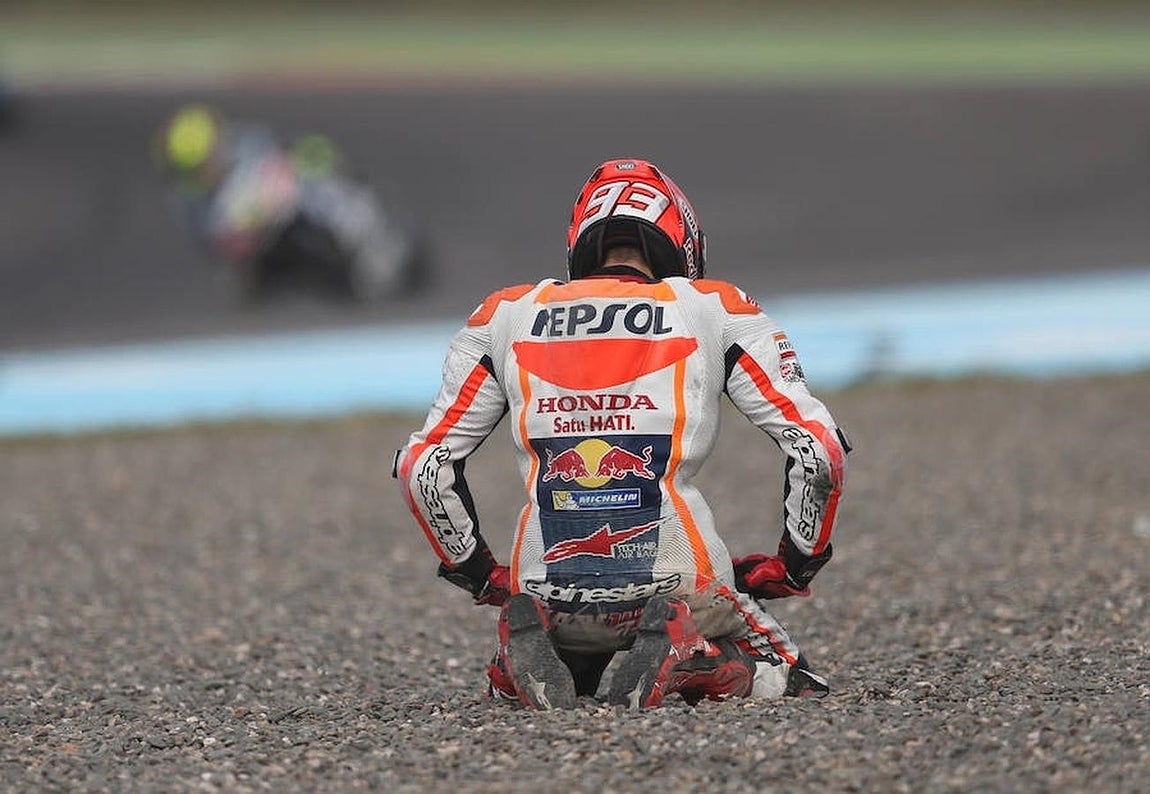 Escalofriante caída de Marc Márquez