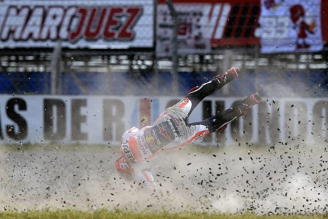 Escalofriante caída de Marc Márquez