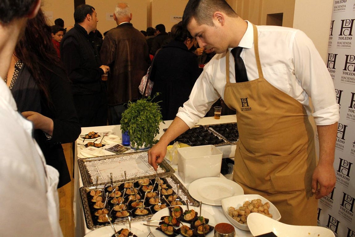Los toledanos se vuelcan con la «tapa solidaria»