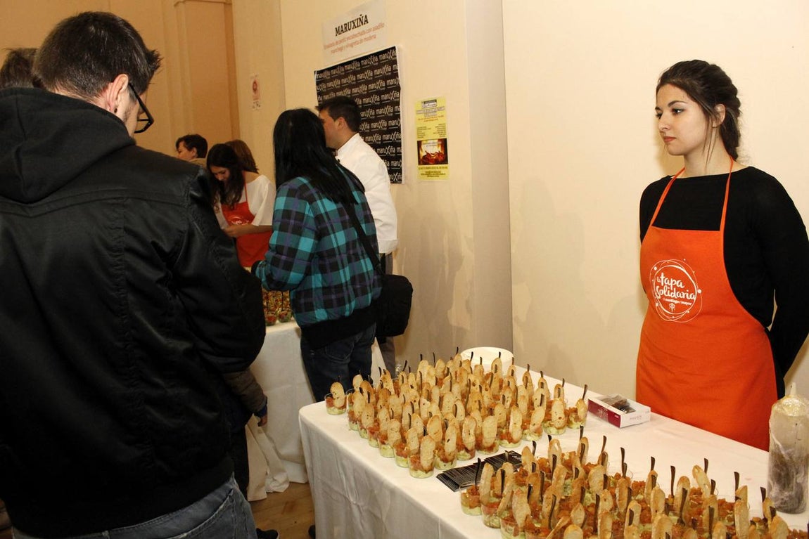 Los toledanos se vuelcan con la «tapa solidaria»