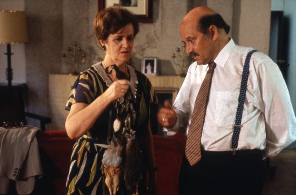 Lampreave junto a Agustín González en un fotograma de «Todos a la cárcel», de Berlanga. 