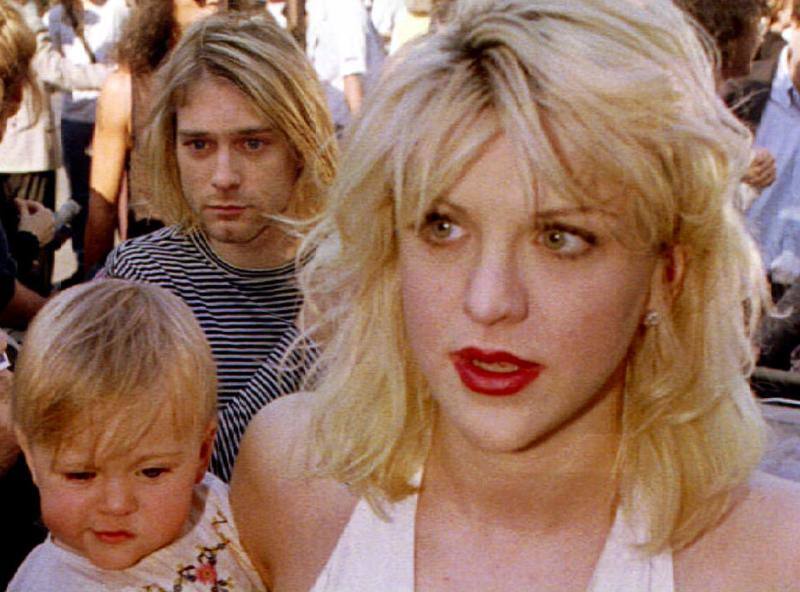 Courtney Love, junto a la hija que tuvieron ambos, Frances Bean Cobain. 