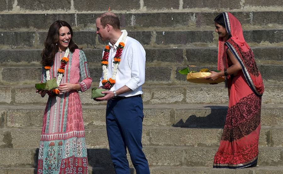 Guillermo y Catalina de Cambridge en su primer acto oficial en la India. 