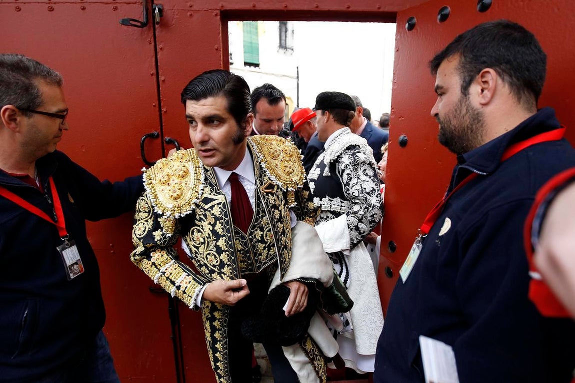 La corrida del martes en la Maestranza, en imágenes