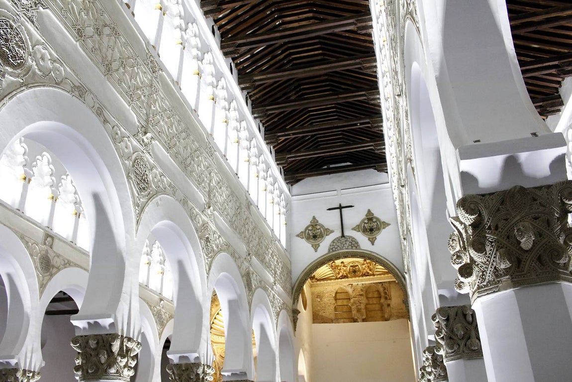 La sinagoga de Santa María La Blanca estrena iluminación
