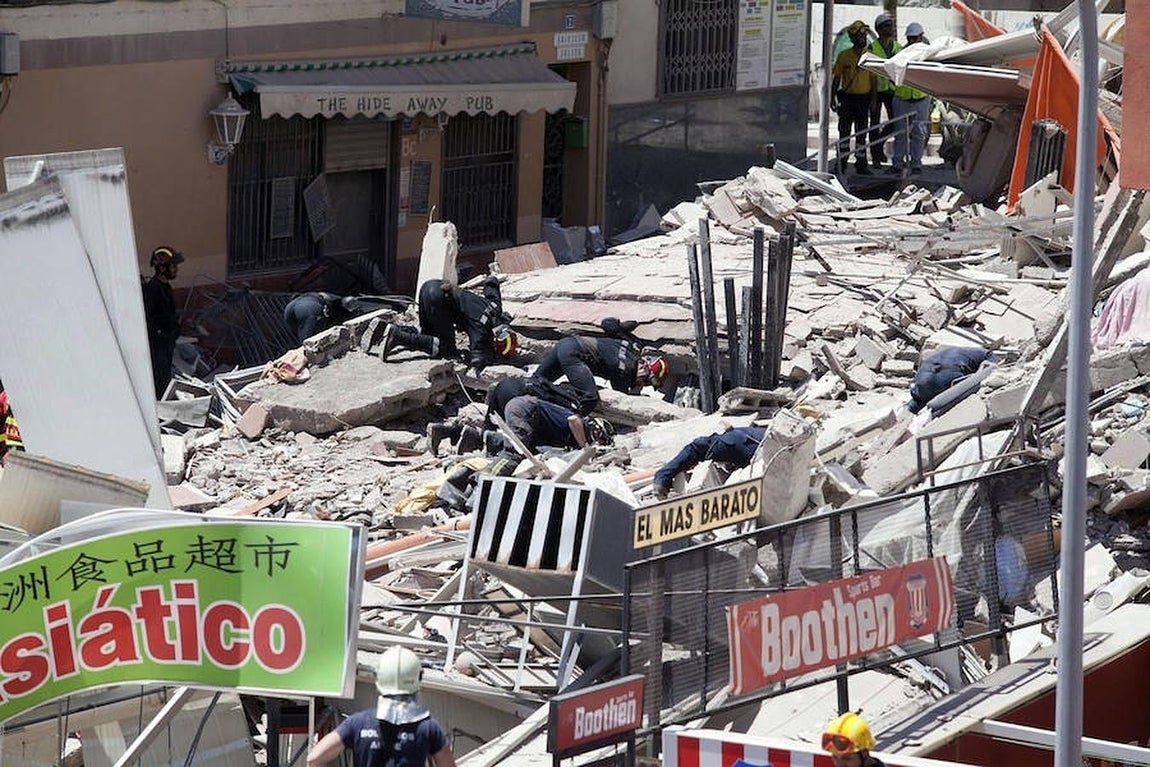 «Oímos un crujido muy seco y después vino una nube de polvo», han dicho los testigos del suceso. 