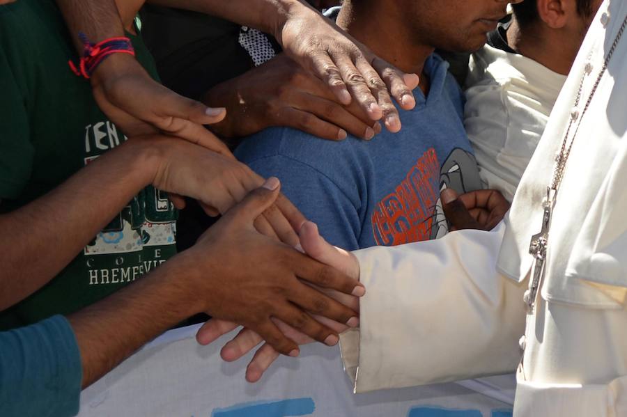 Pese a que las condiciones en Moria han mejorado en cuanto a higiene se refiere, y en los últimos días han sido trasladados al campamento abierto de Kara Tepé todos los refugiados que forman parte de grupos vulnerables. 