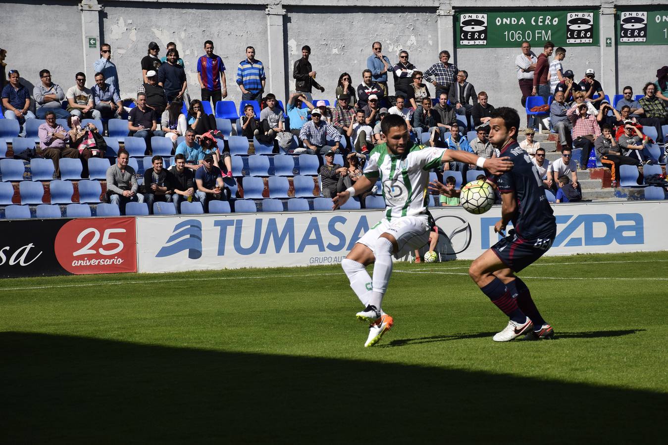 Selección de fotografías de la victoria del CCF en Huesca